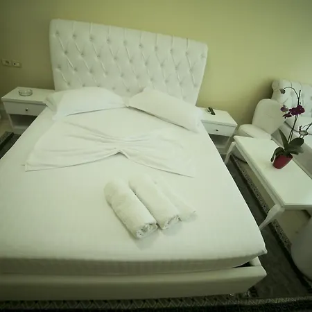 Arberia 4* Tiran